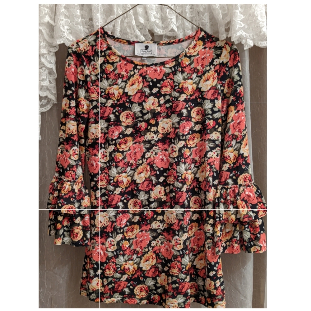 Dainty Jewell's Layering Top